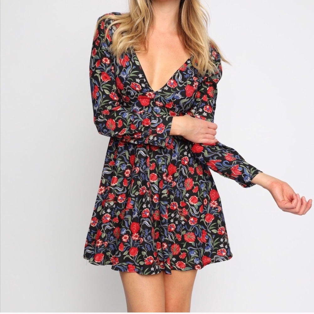 Lulu’s XS gorgeous dress!